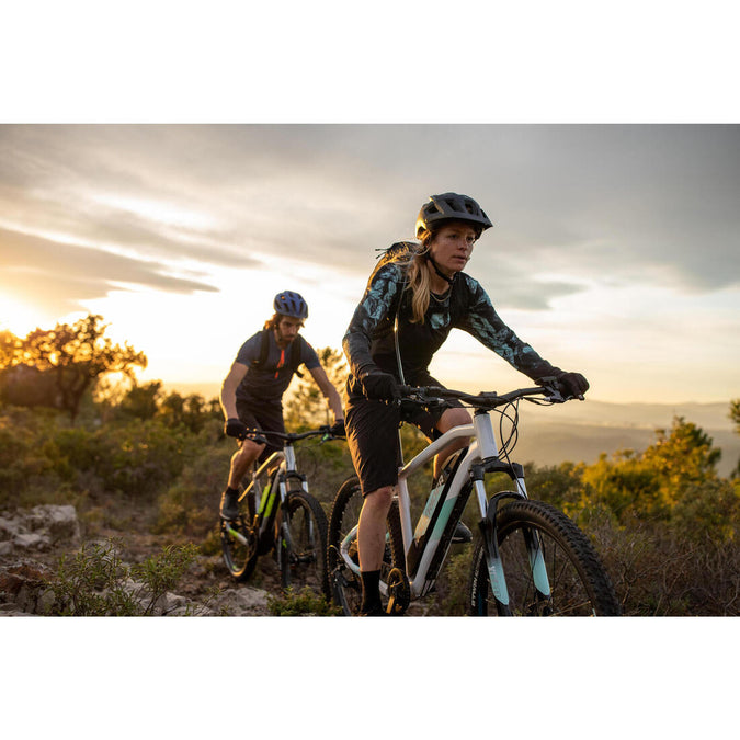 Image, photo 13 of 16